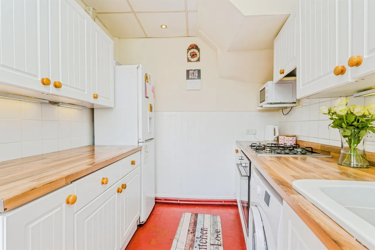 Fairwater Grove East, Cardiff, photo 12