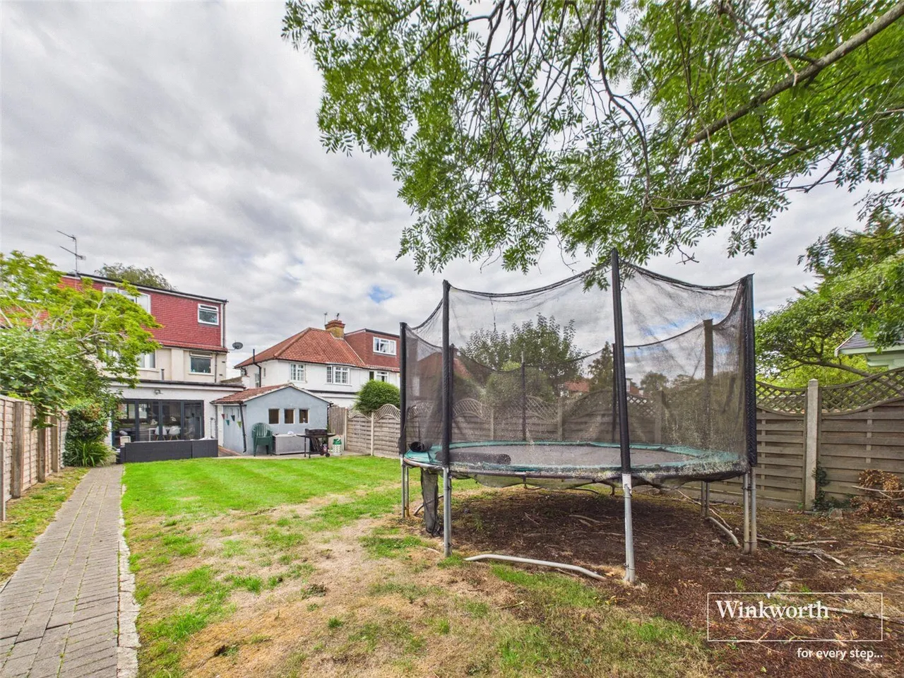 Farm Road, Edgware, HA8, photo 19
