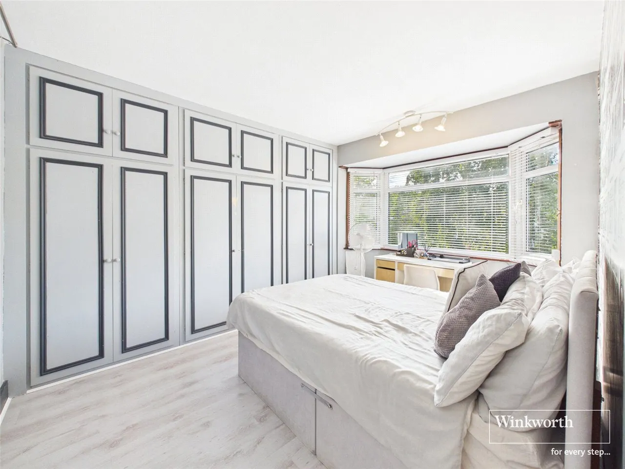 Farm Road, Edgware, HA8, photo 5