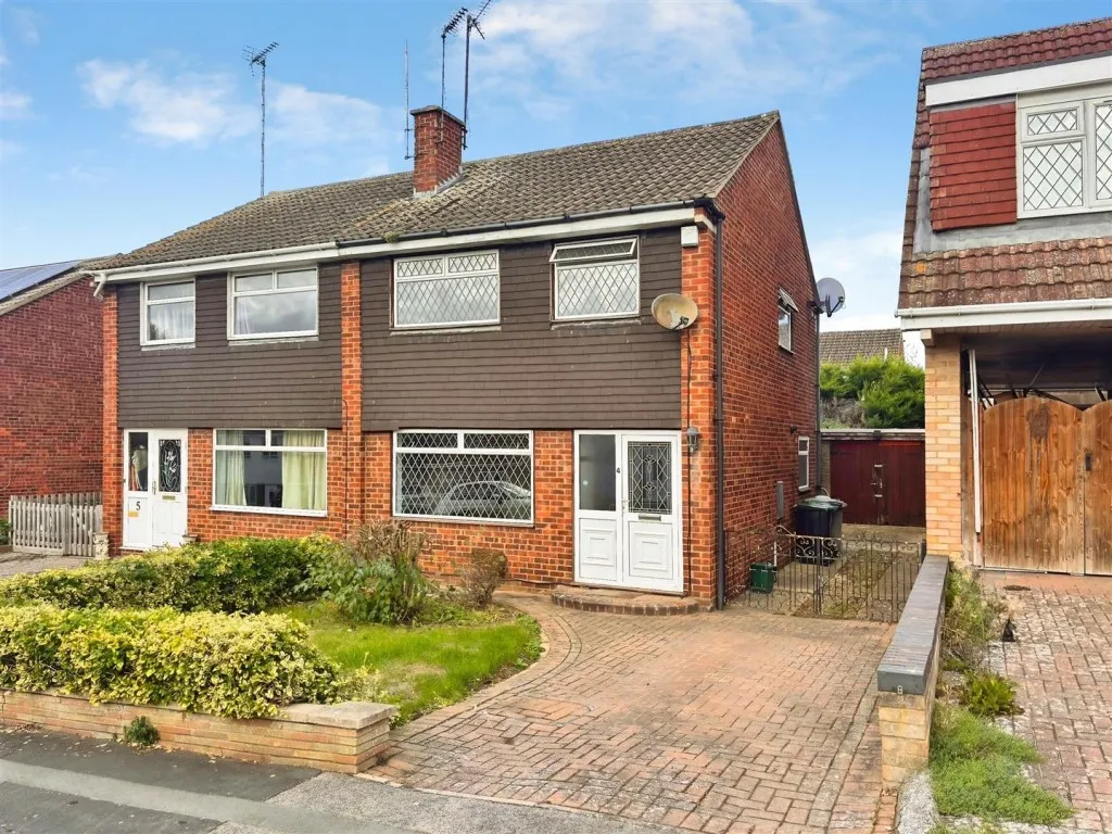 3 bed house to rent — Braemar Close, Ise Lodge, Kettering