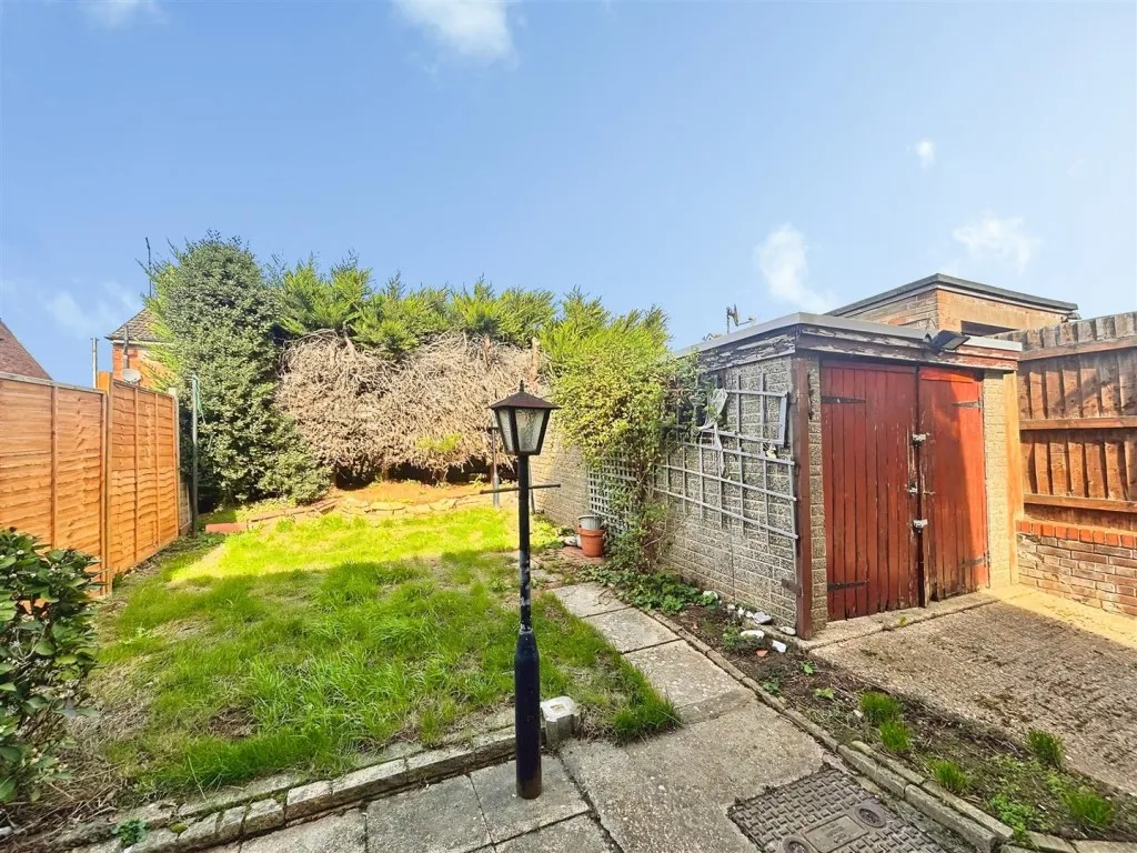 Braemar Close, Ise Lodge, Kettering, photo 11