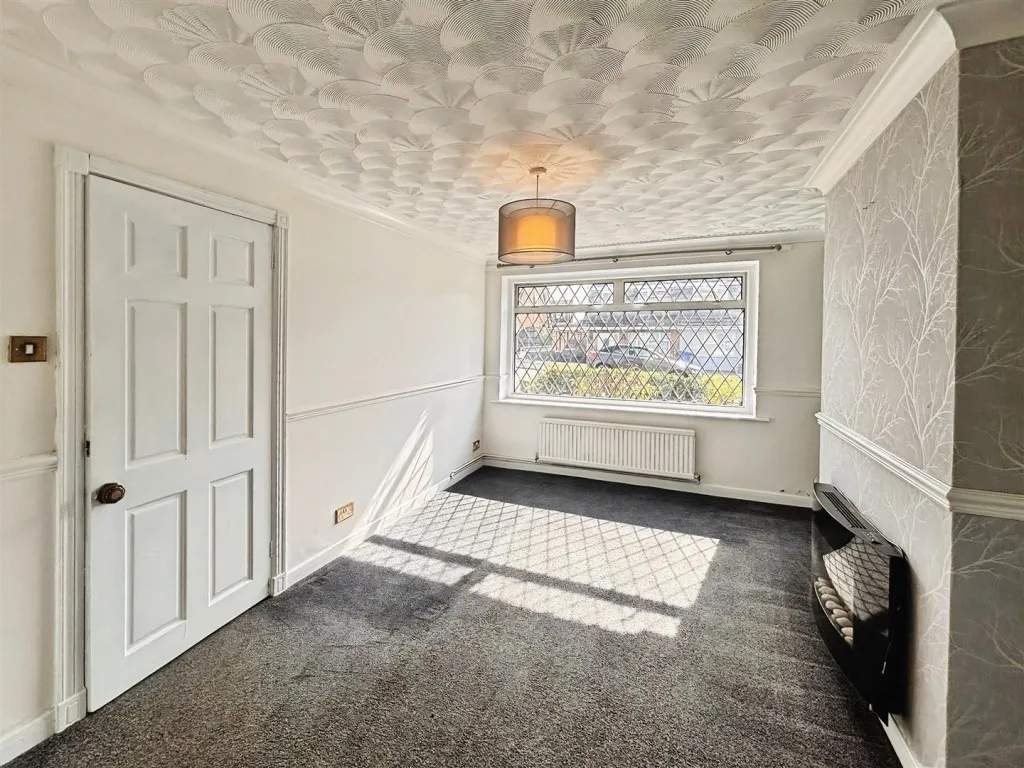 Braemar Close, Ise Lodge, Kettering, photo 3