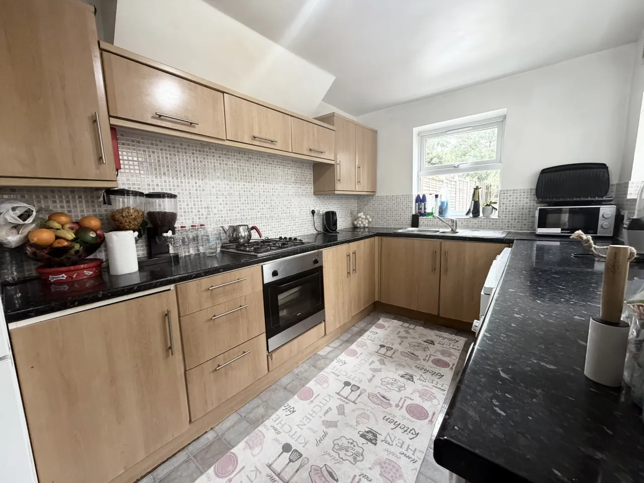 Sutherland Road, N9, photo 5