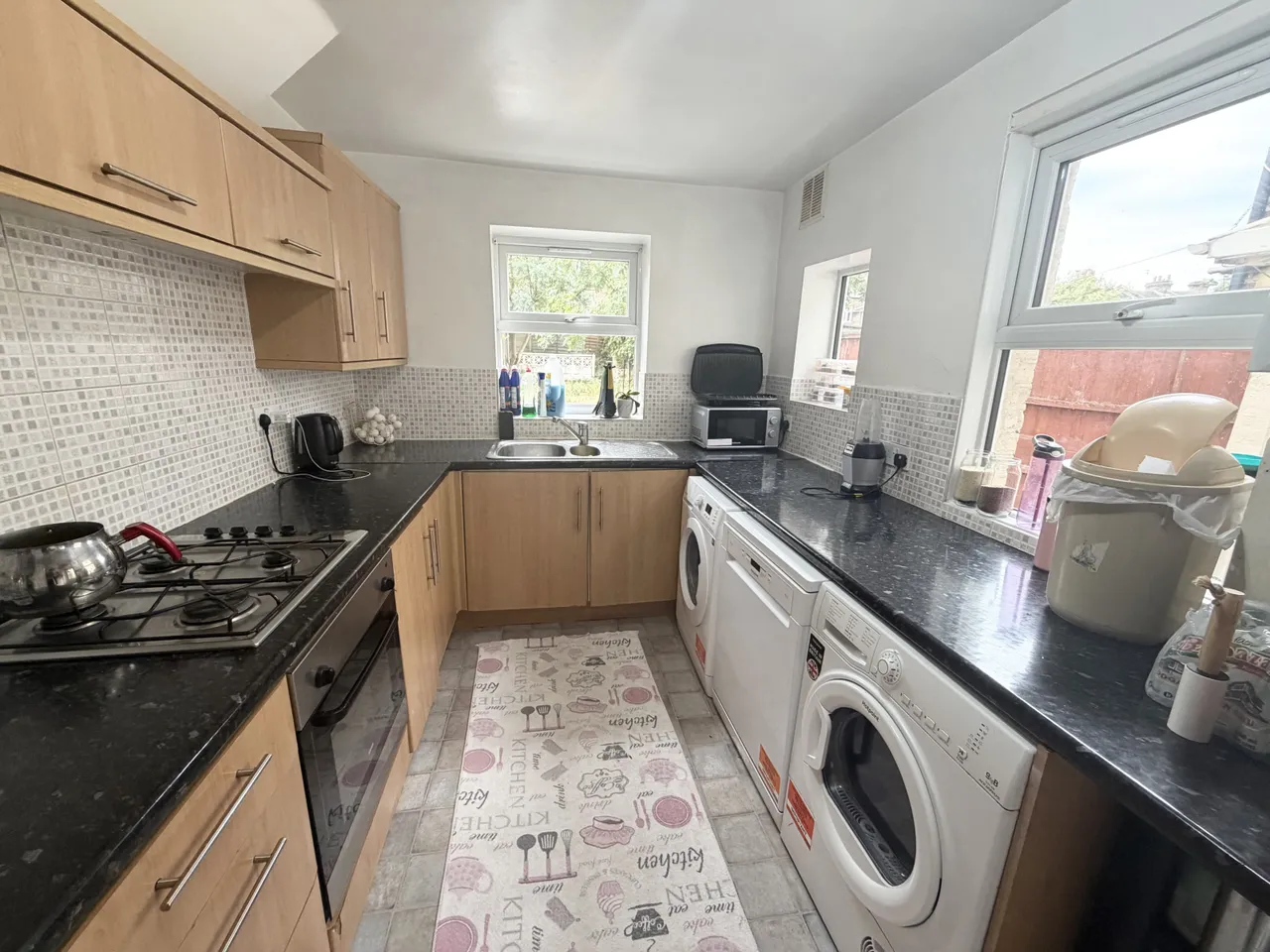 Sutherland Road, N9, photo 4