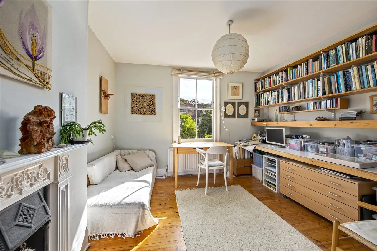 Norman Avenue, St Margarets, TW1, photo 7