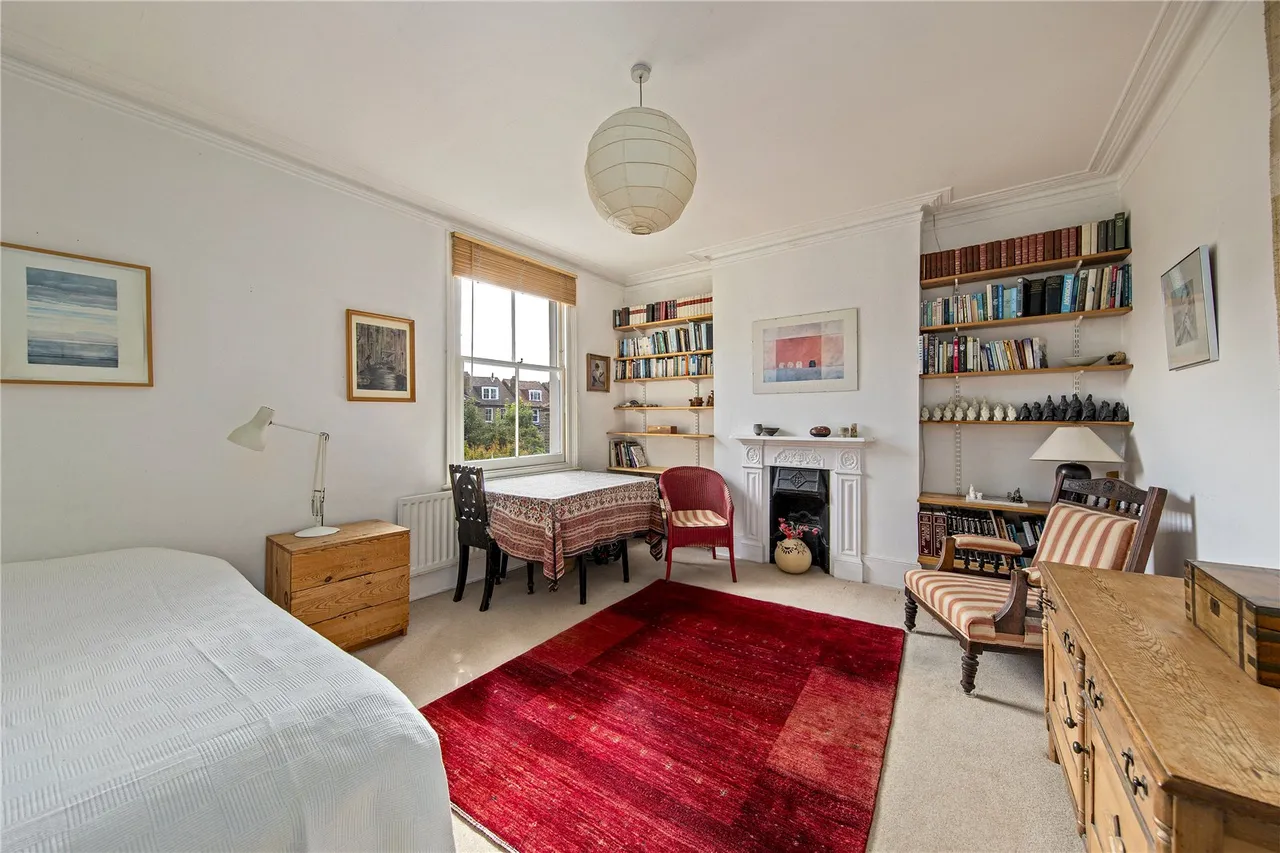 Norman Avenue, St Margarets, TW1, photo 9
