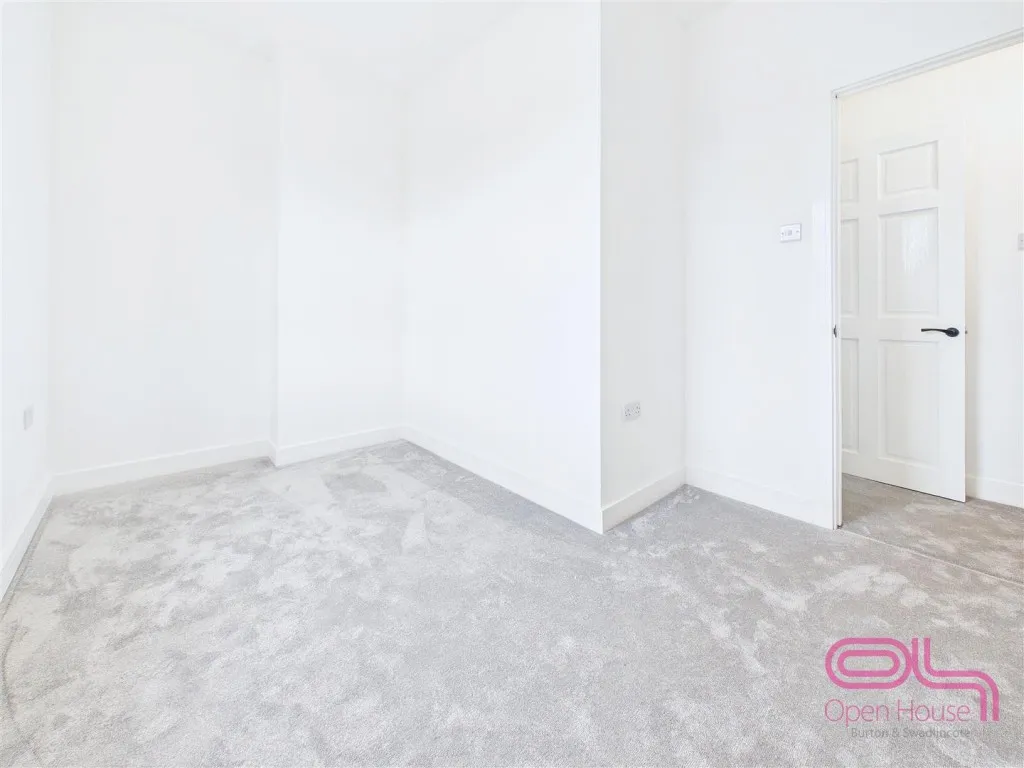 Alma Road, Newhall, DE11, photo 20