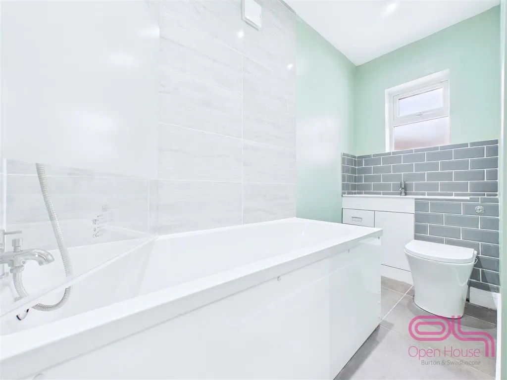 Alma Road, Newhall, DE11, photo 15