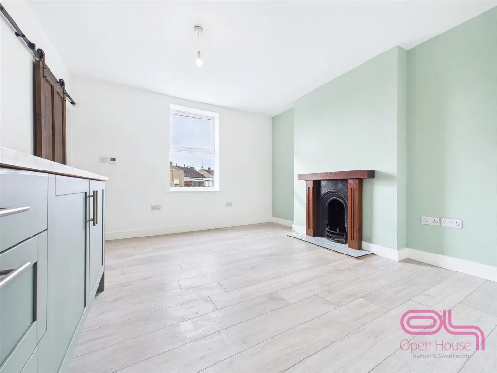 Alma Road, Newhall, DE11, photo 11