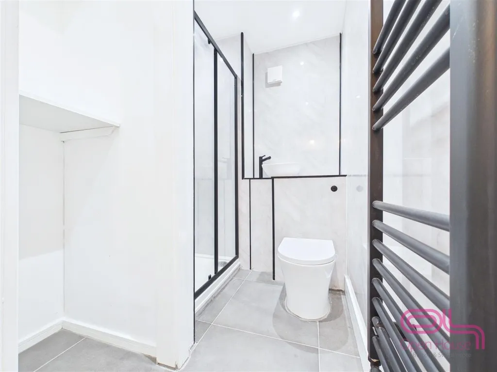 Alma Road, Newhall, DE11, photo 24
