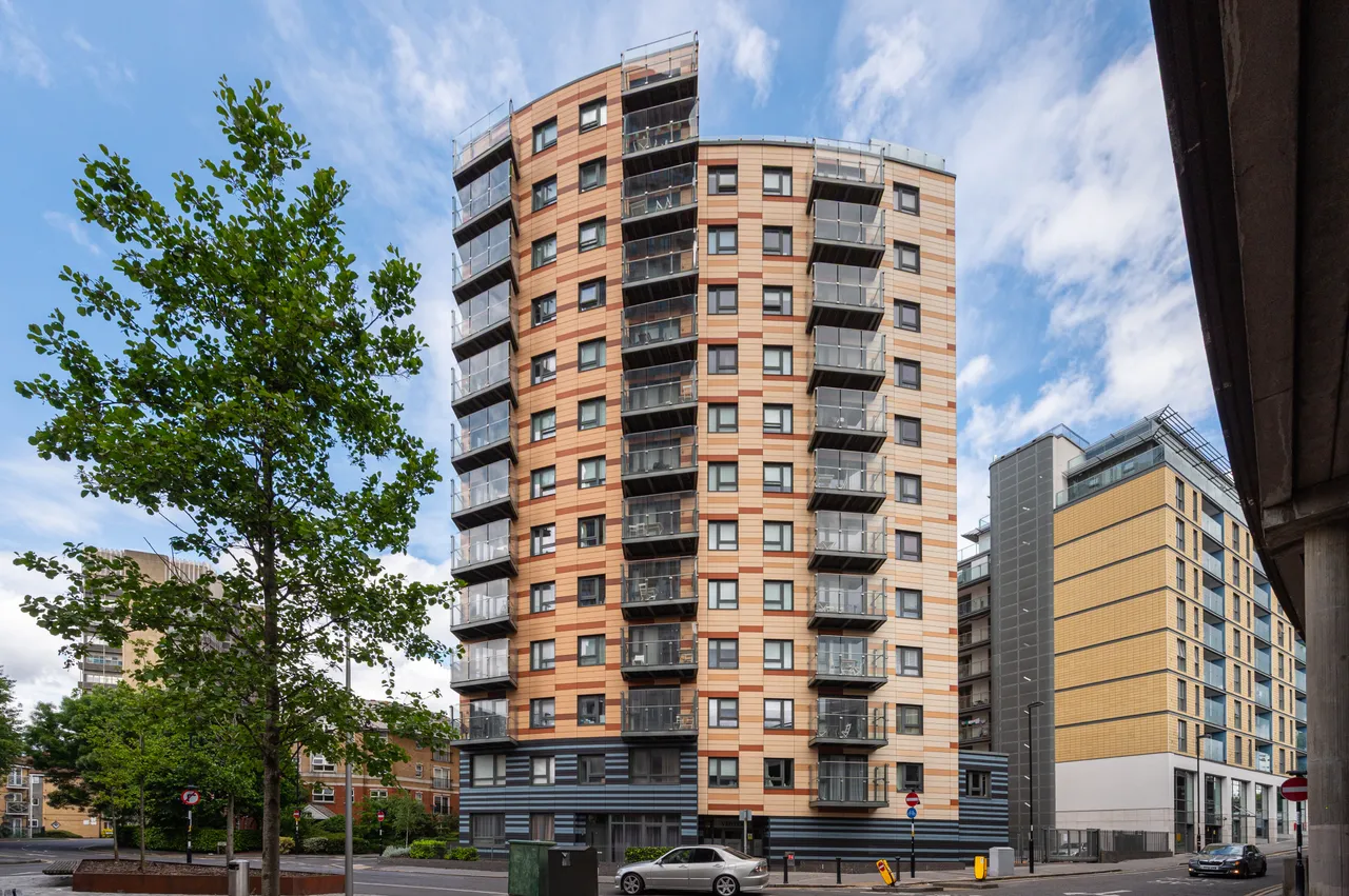2 bed flat for sale — Flat 1, 2 Wandle Road, Croydon