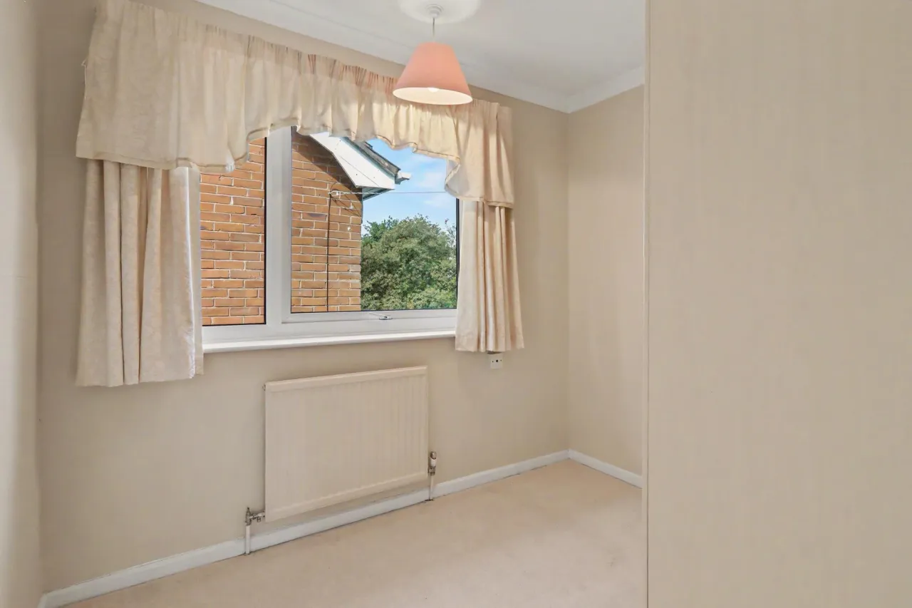 Sandringham Road, Stafford, photo 15