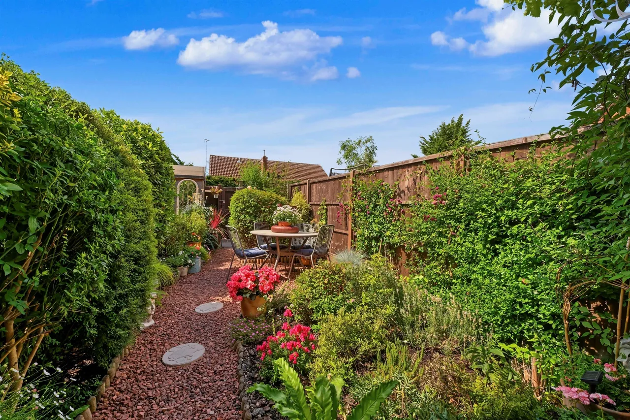 Church Hill, Cheddington, Leighton Buzzard, photo 12