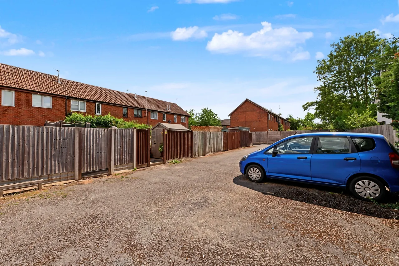 Church Hill, Cheddington, Leighton Buzzard, photo 3