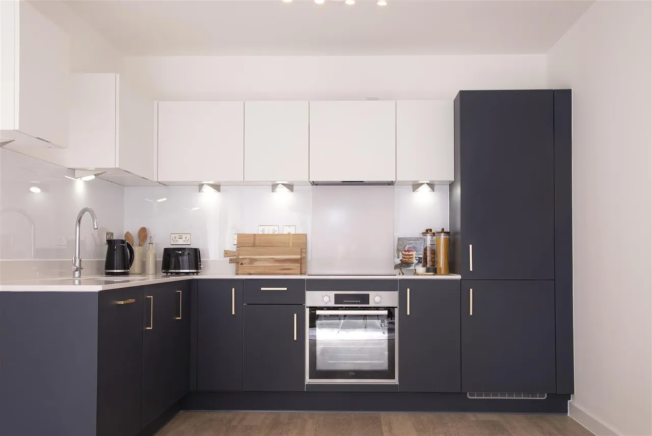 Nightingale Walk, Farnham, GU9, photo 6