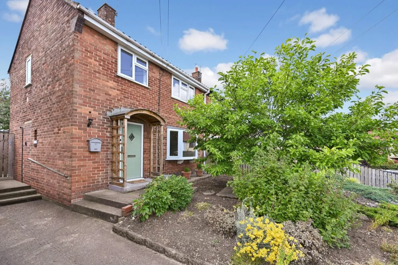 3 bed house for sale — Princess Royal Road, Ripon