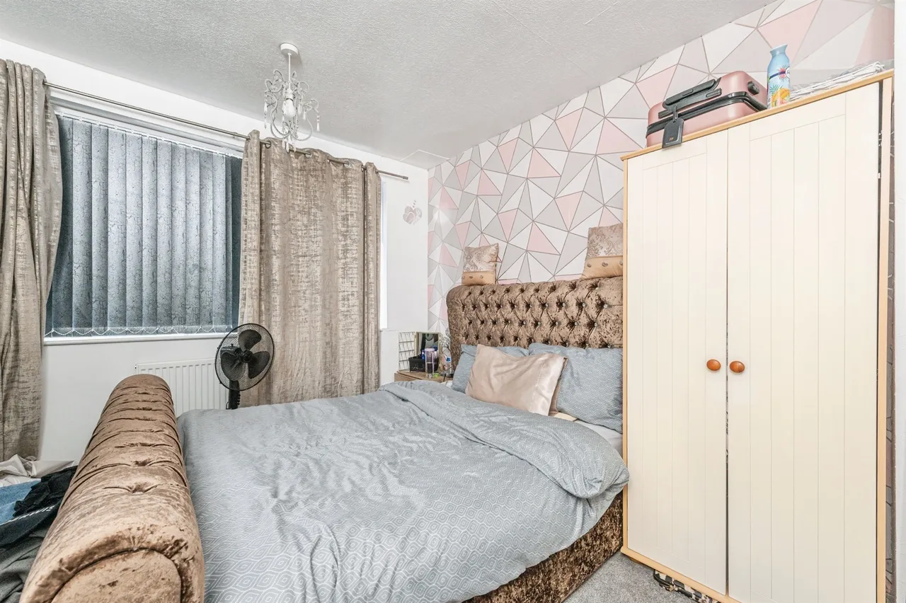 Bower Lane, Dewsbury, WF13, photo 5