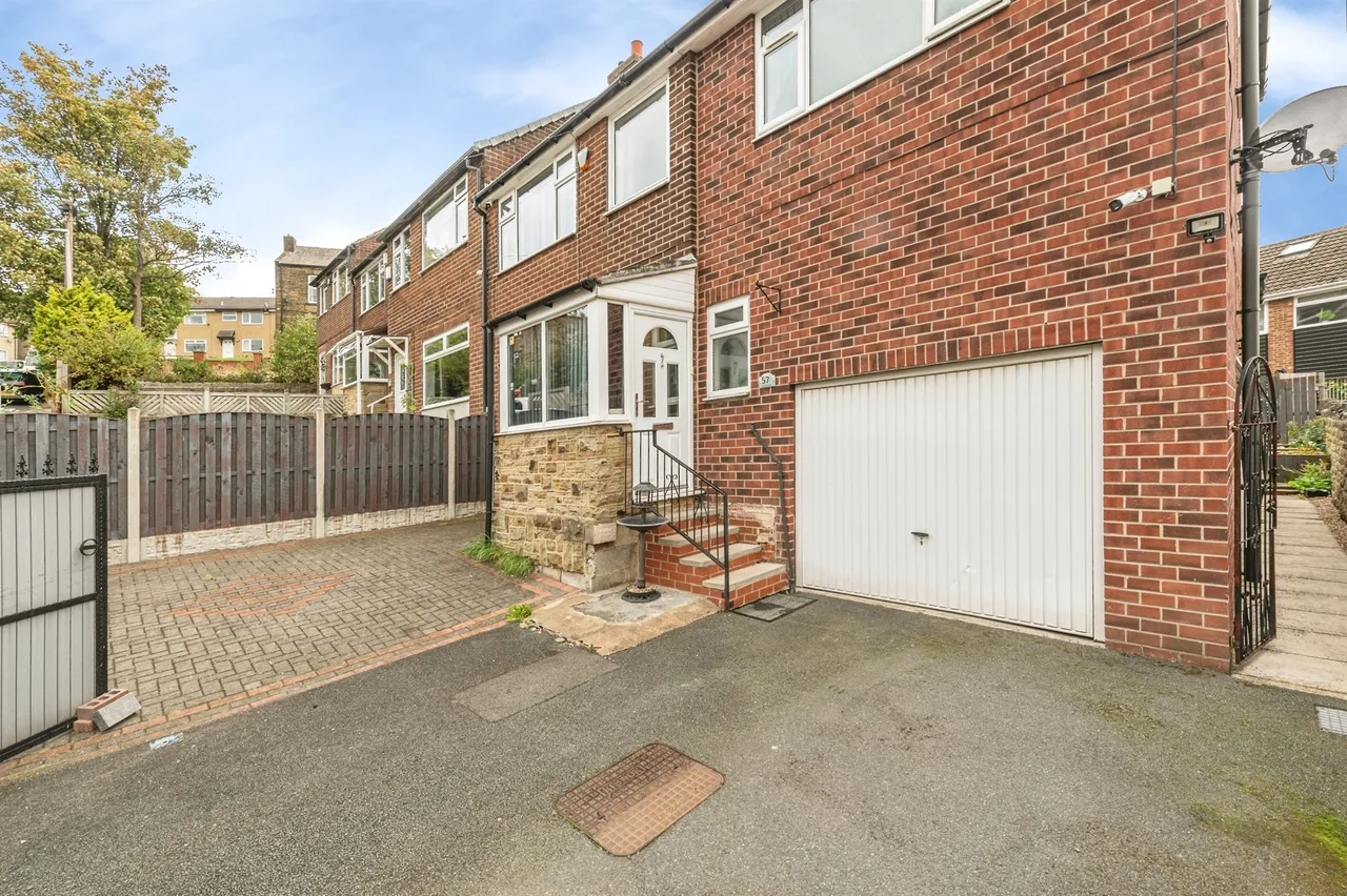 Bower Lane, Dewsbury, WF13, photo 9