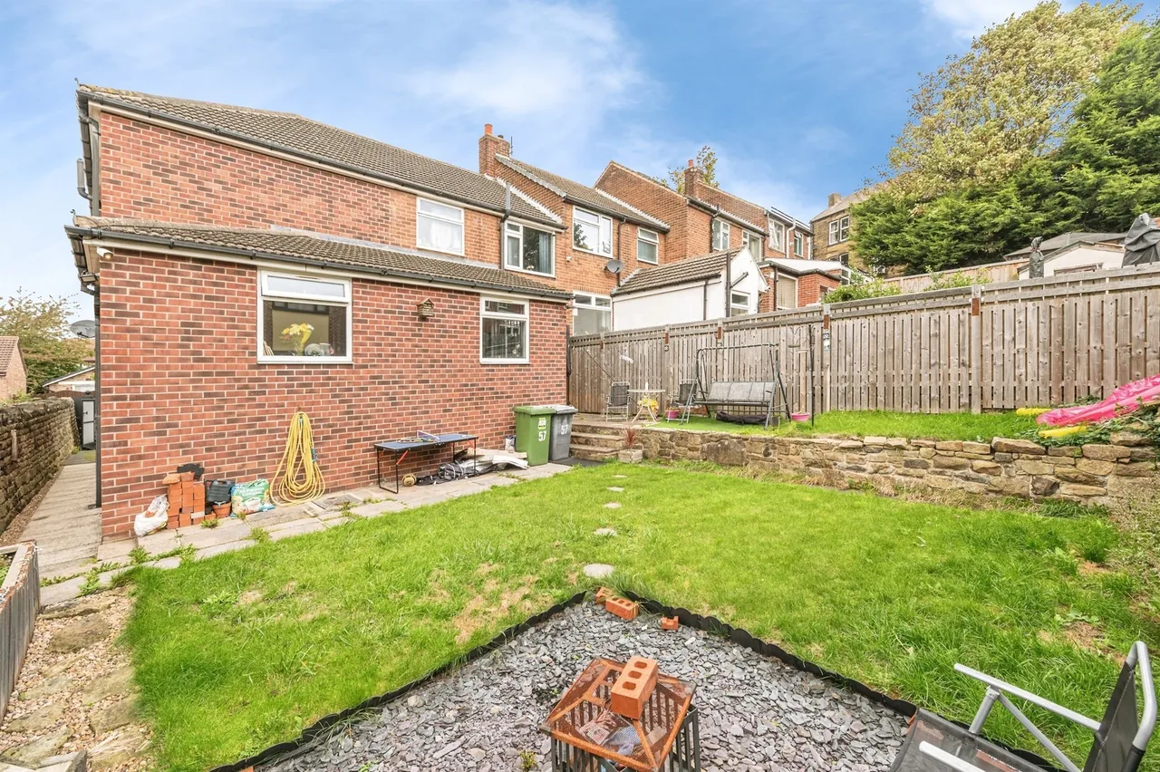 Bower Lane, Dewsbury, WF13, photo 11