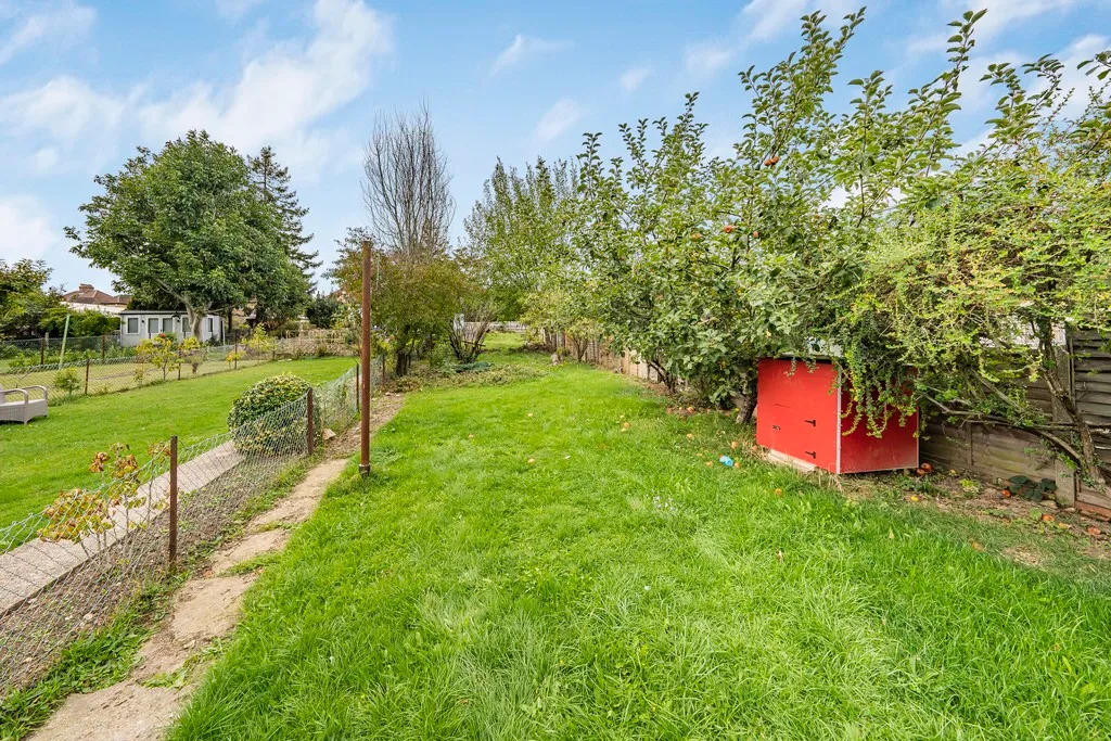 Denham Way, Maple Cross, WD3, photo 5