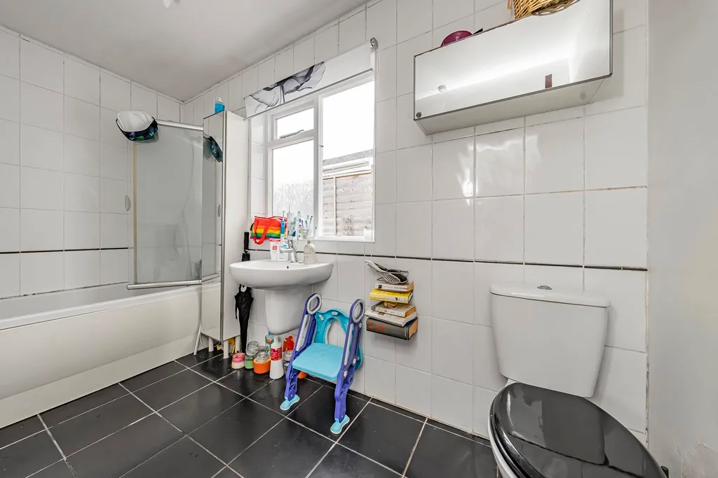 Denham Way, Maple Cross, WD3, photo 8