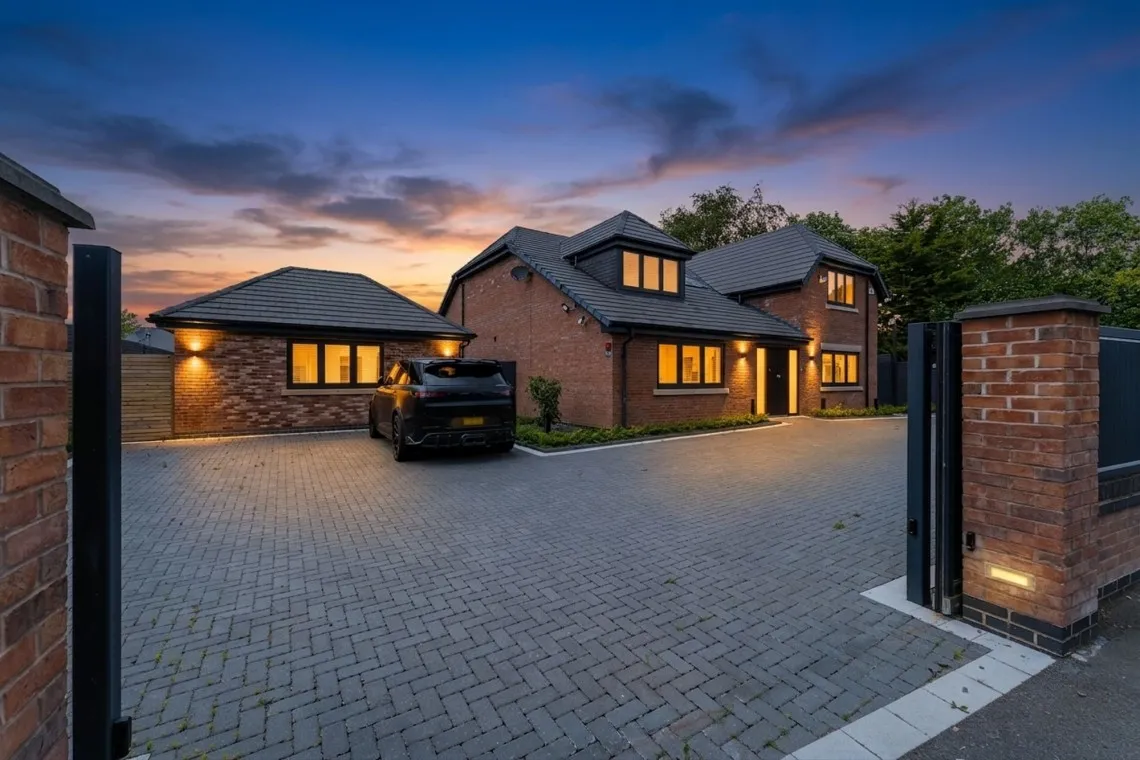 Springfield Road, Aughton, L39, photo 4