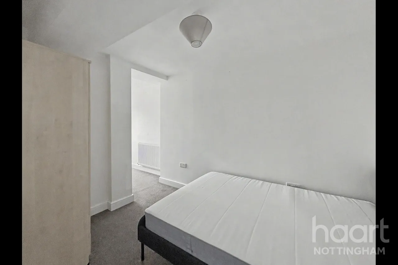 Basford Road, Old Basford, NG6, photo 6
