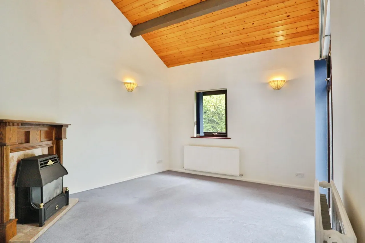Eaton Hill, Leeds, LS16, photo 8