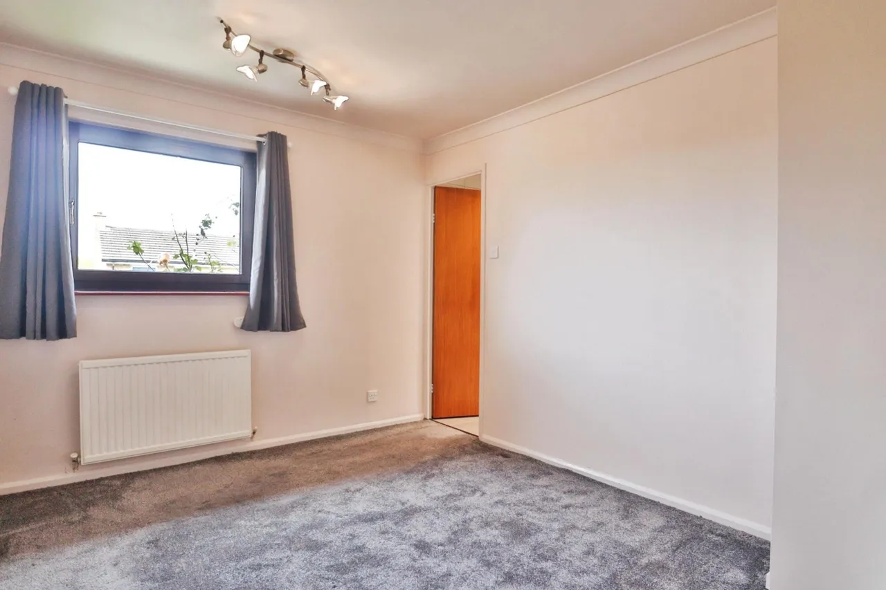 Eaton Hill, Leeds, LS16, photo 13