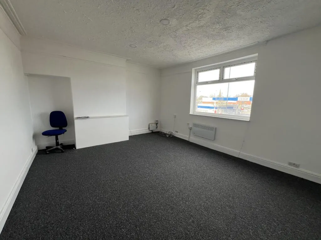 Hyde Road, M18, photo 13