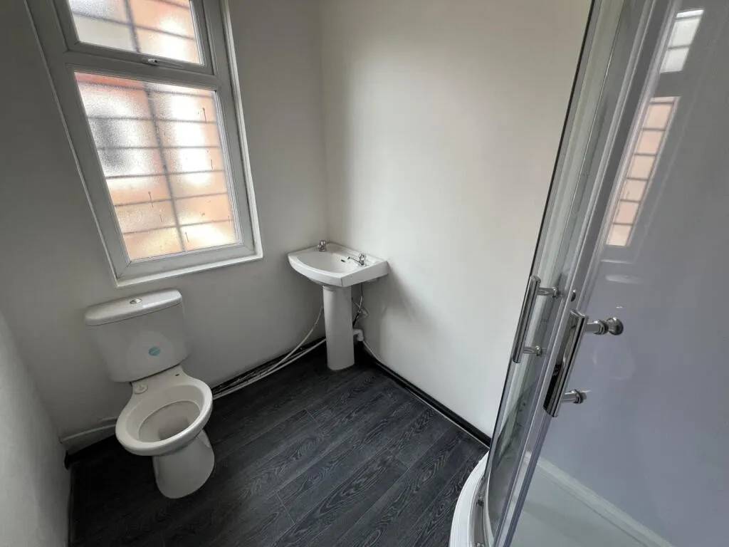 Hyde Road, M18, photo 6