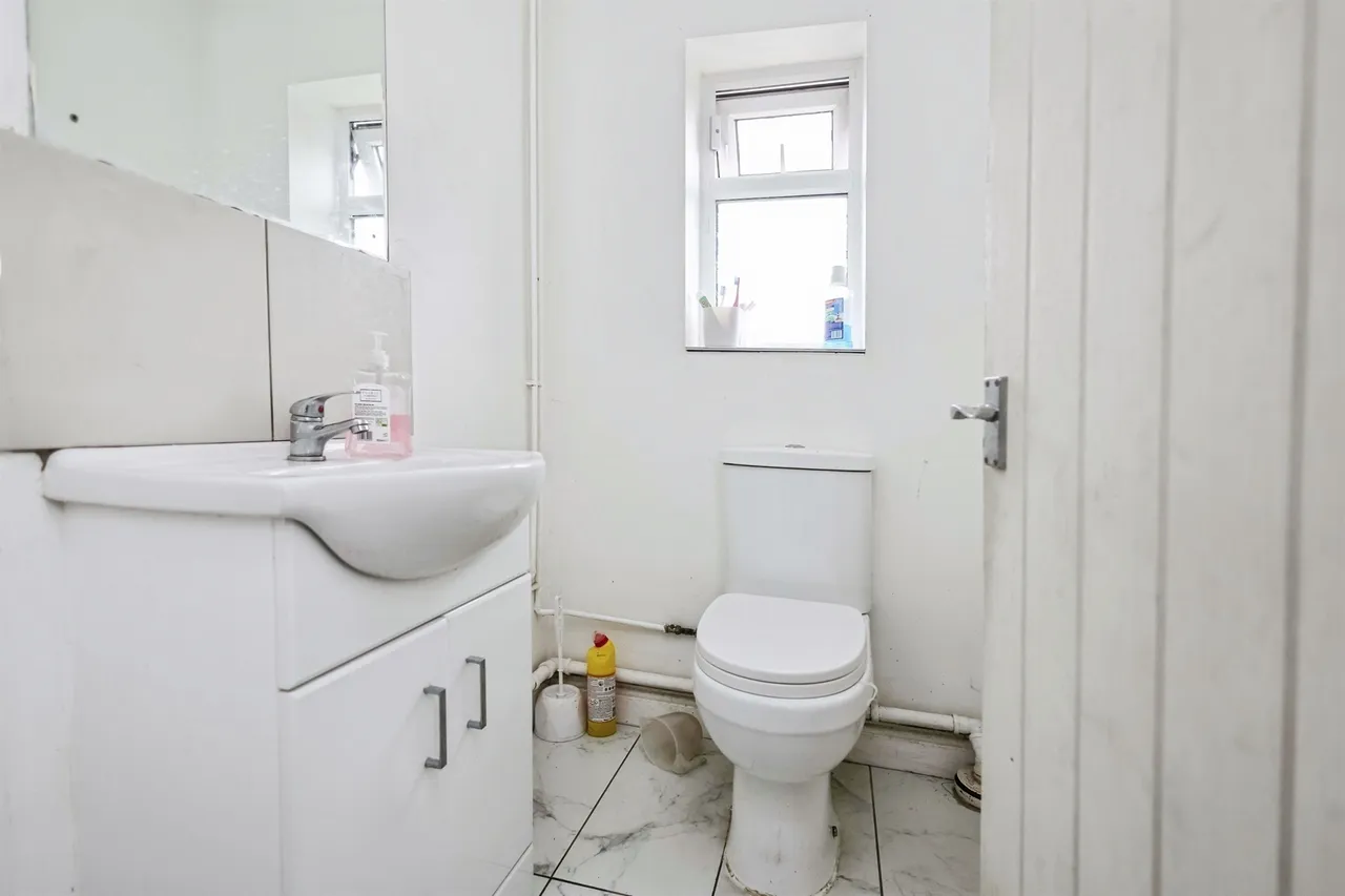 York Road, Rowley Regis, B65, photo 12