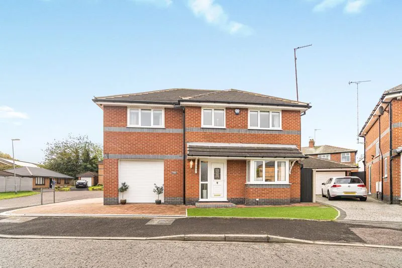 4 bed house for sale — Great Flatt Passmonds, Rochdale OL12 7AS