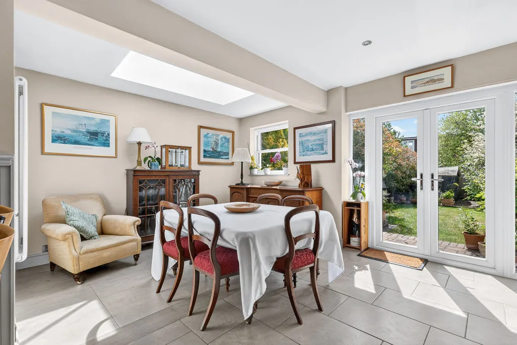 Halliford Road, Sunbury-On-Thames TW16 6DP, photo 8