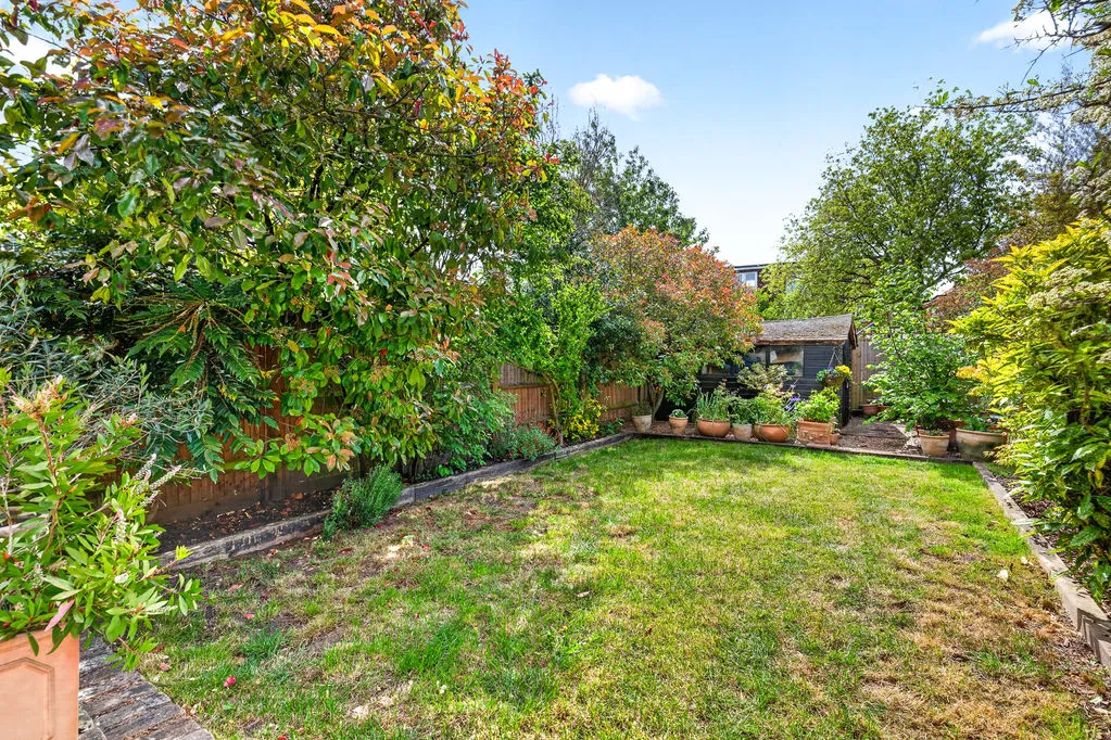 Halliford Road, Sunbury-On-Thames TW16 6DP, photo 24