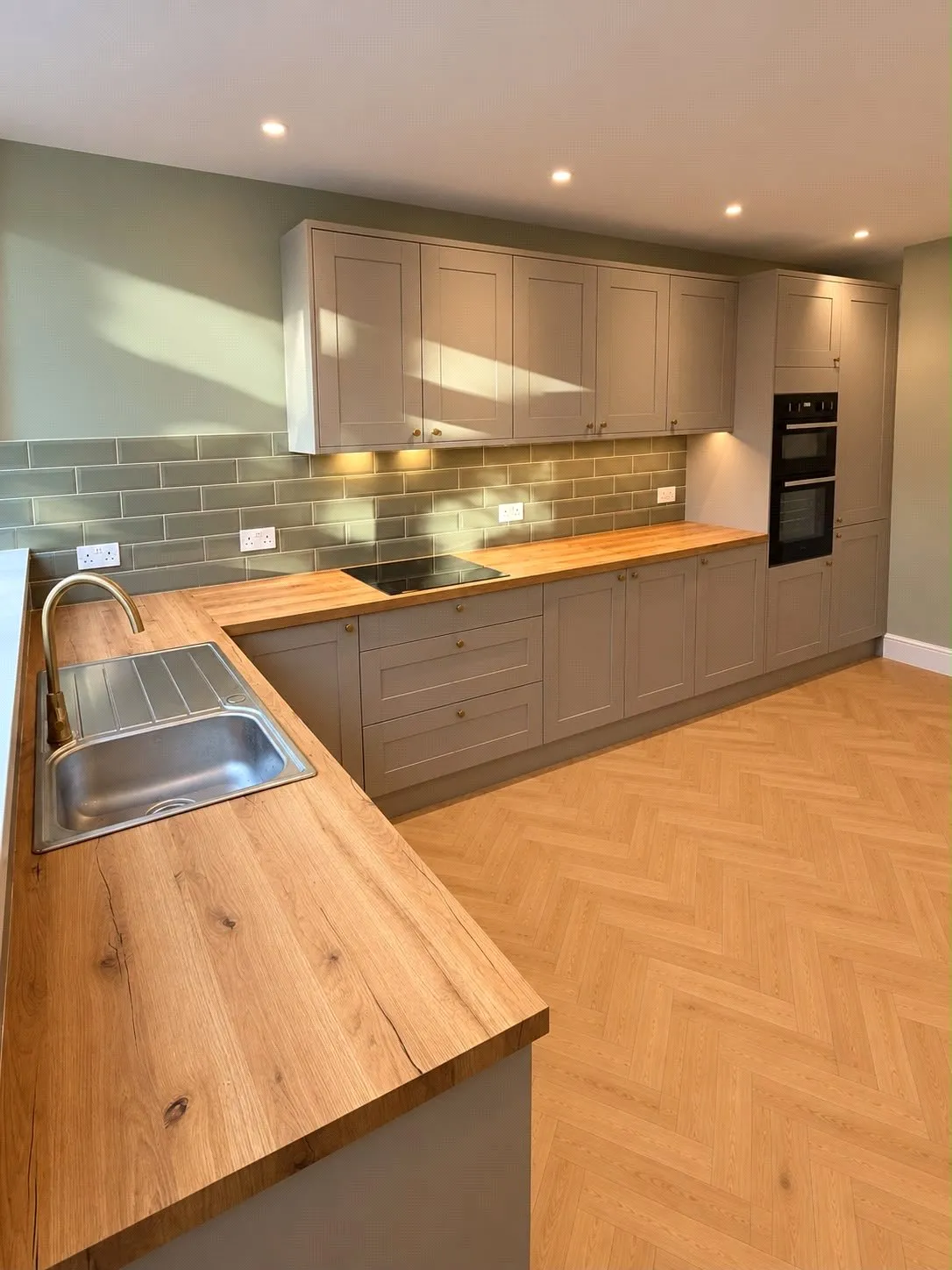 3 bed house to rent, Mason Close, Bexleyheath, DA7