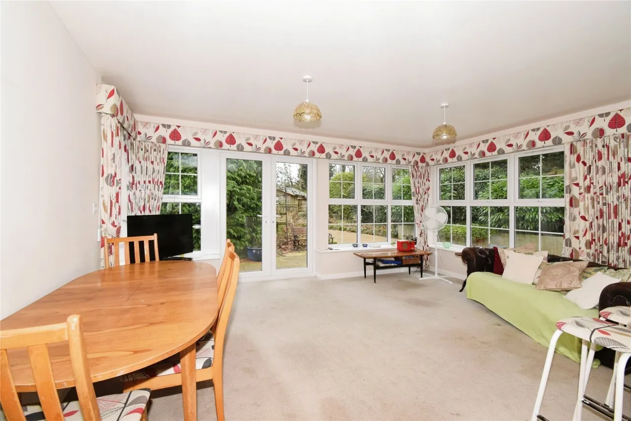 The Oval, Oadby, LE2, photo 16