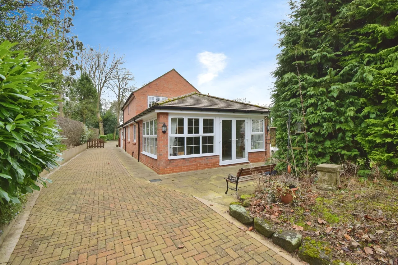 The Oval, Oadby, LE2, photo 25