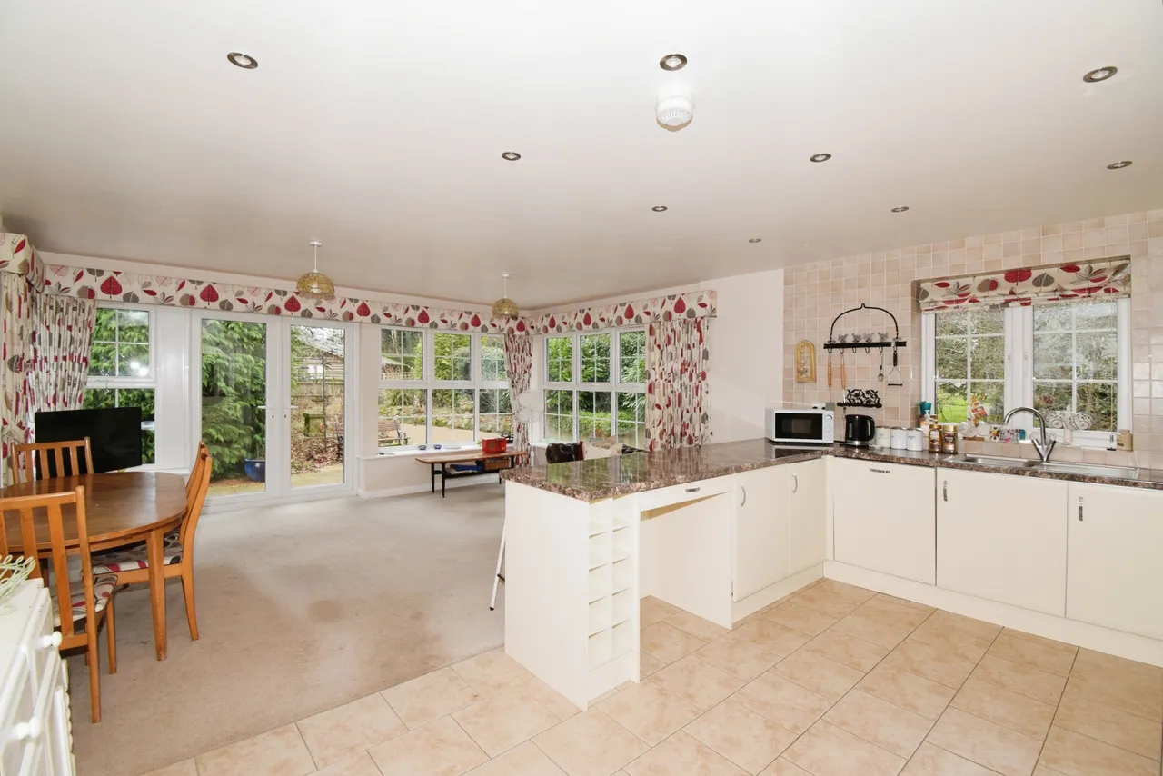 The Oval, Oadby, LE2, photo 6