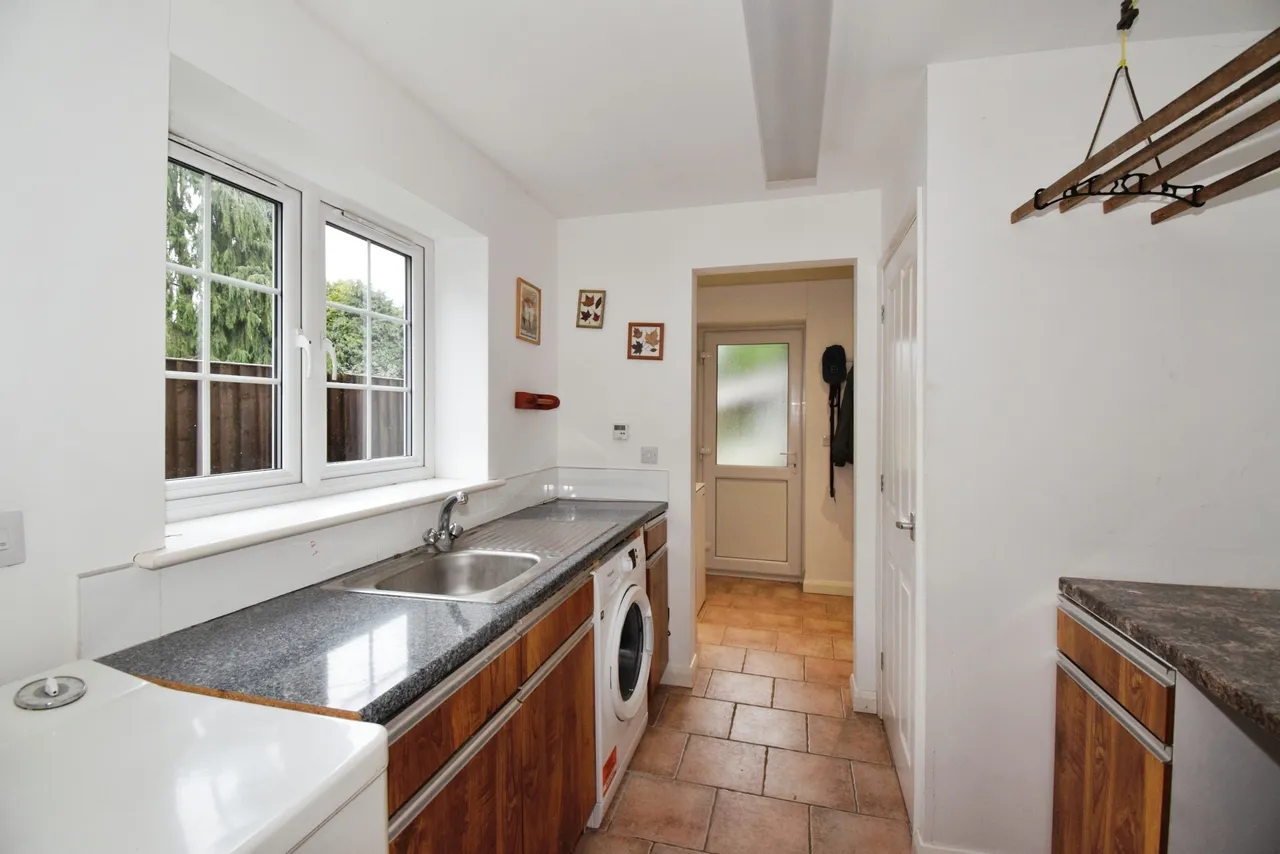 The Oval, Oadby, LE2, photo 17