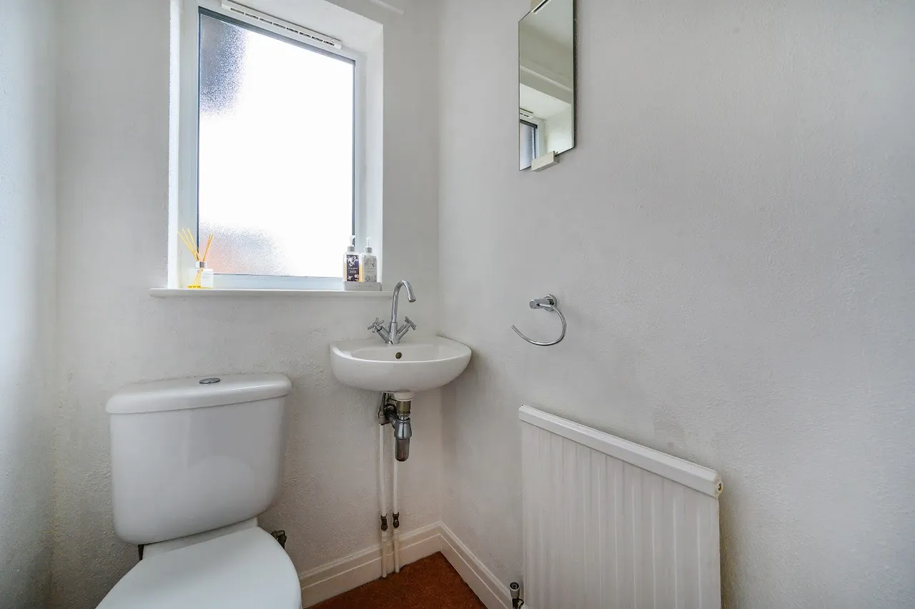 Westwood Close, Leeds, LS27, photo 12