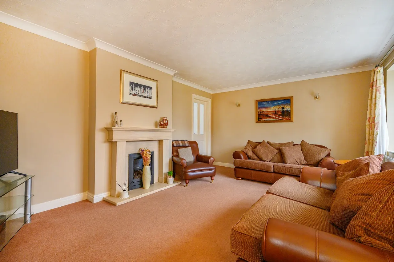 Westwood Close, Leeds, LS27, photo 8
