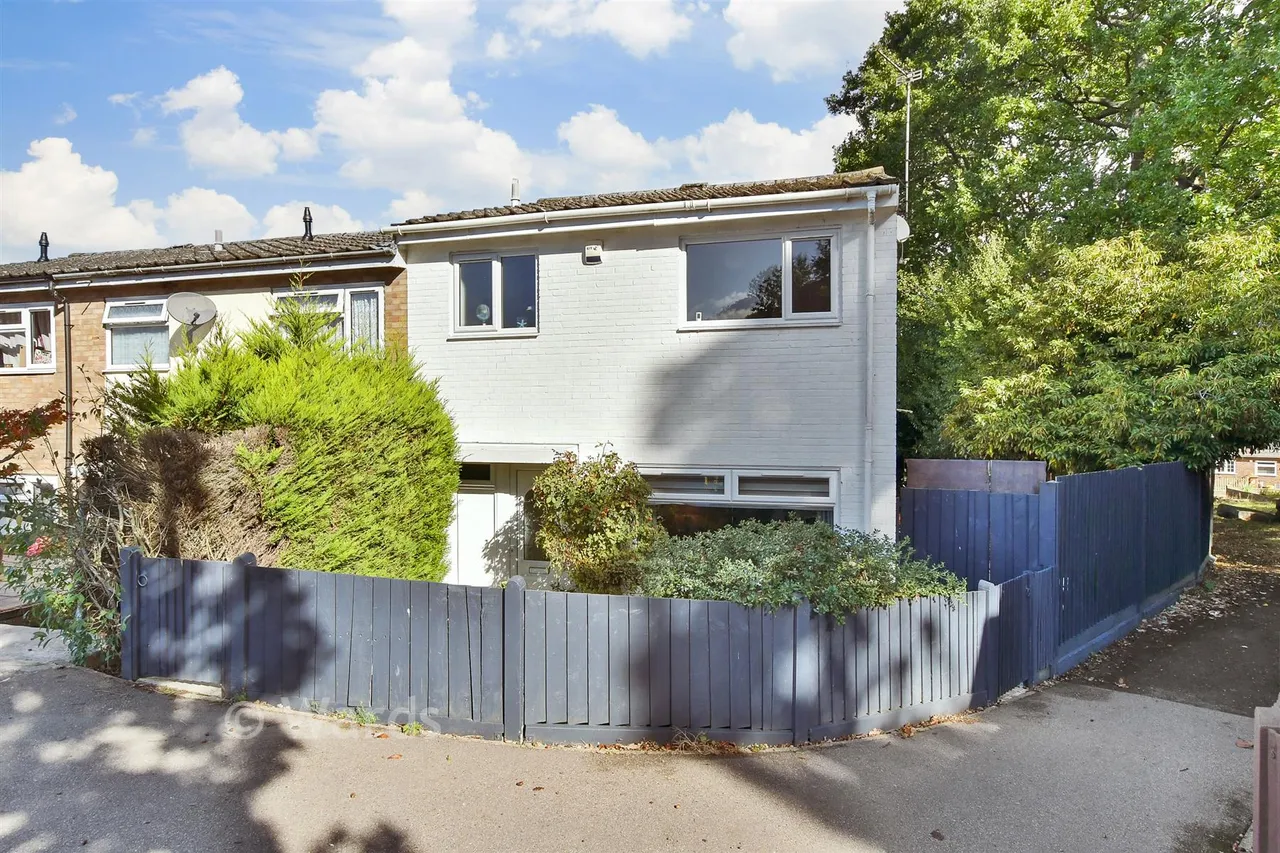 3 bed house for sale, Conifer Drive, Chatham, ME5