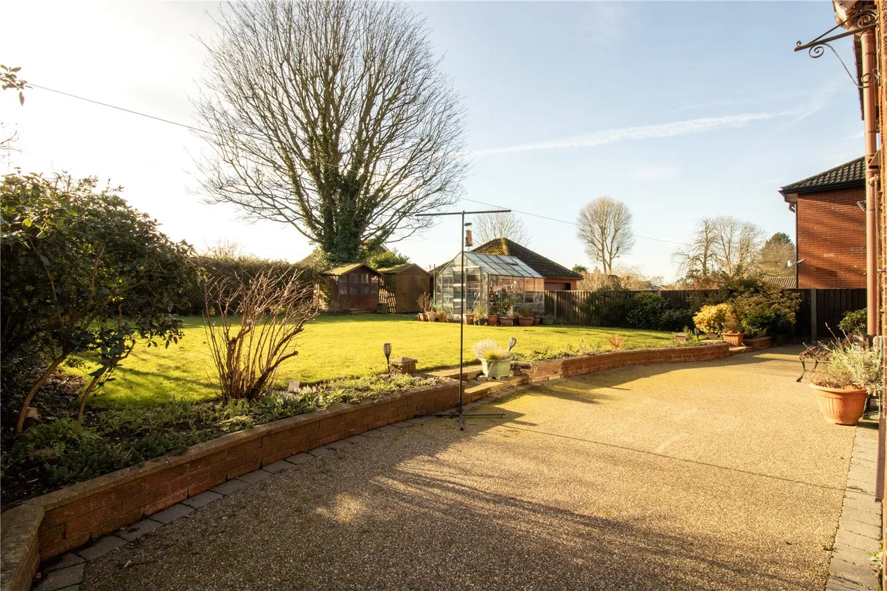 Holme Drive, Burton-Upon-Stather, DN15, photo 19