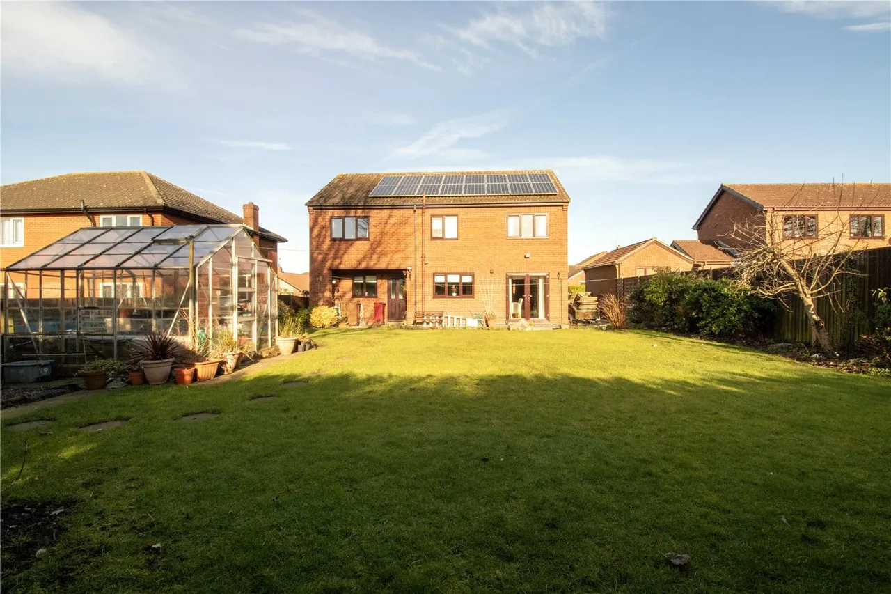 Holme Drive, Burton-Upon-Stather, DN15, photo 21
