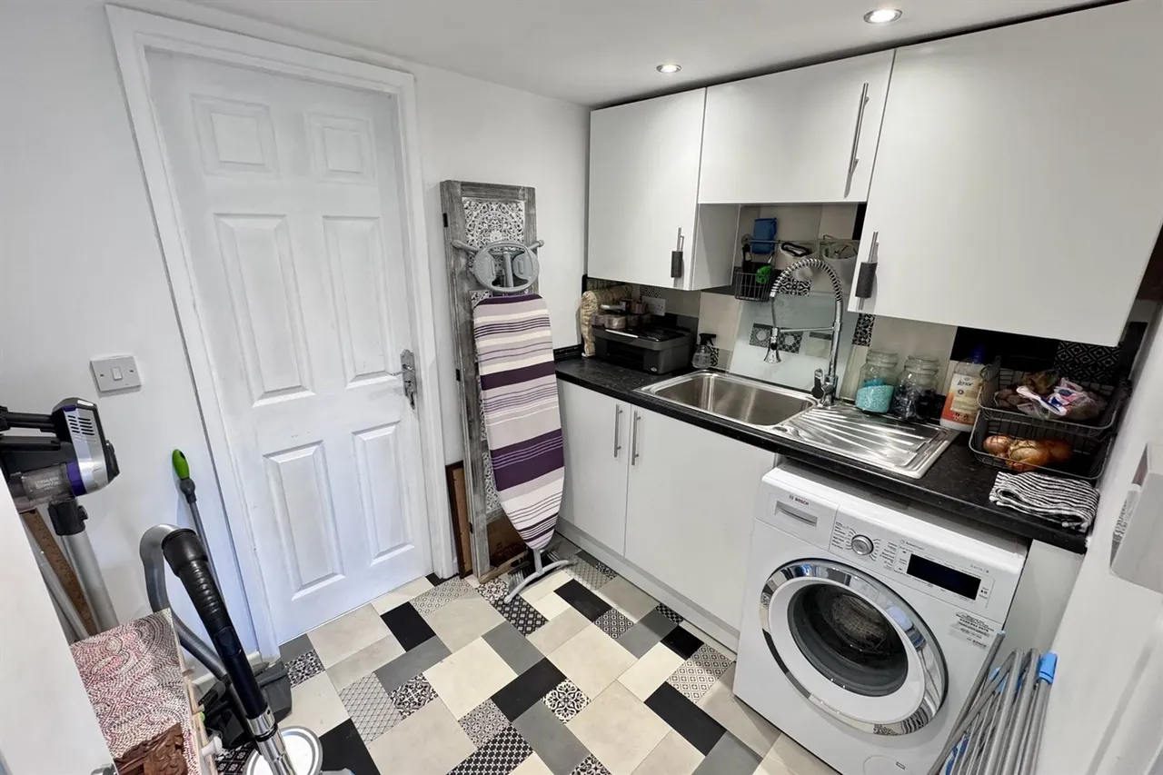 Bowland Road, Glossop, photo 12