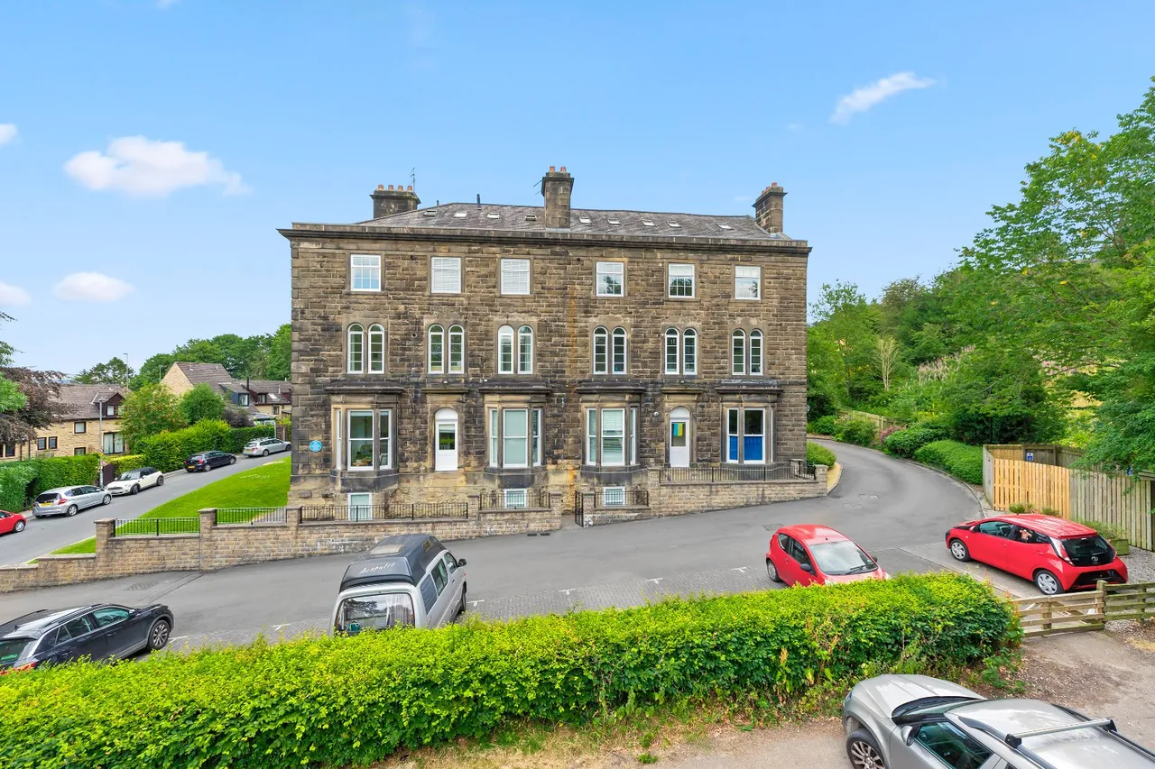2 bed flat for sale, Crossbeck Road, Ilkley, LS29