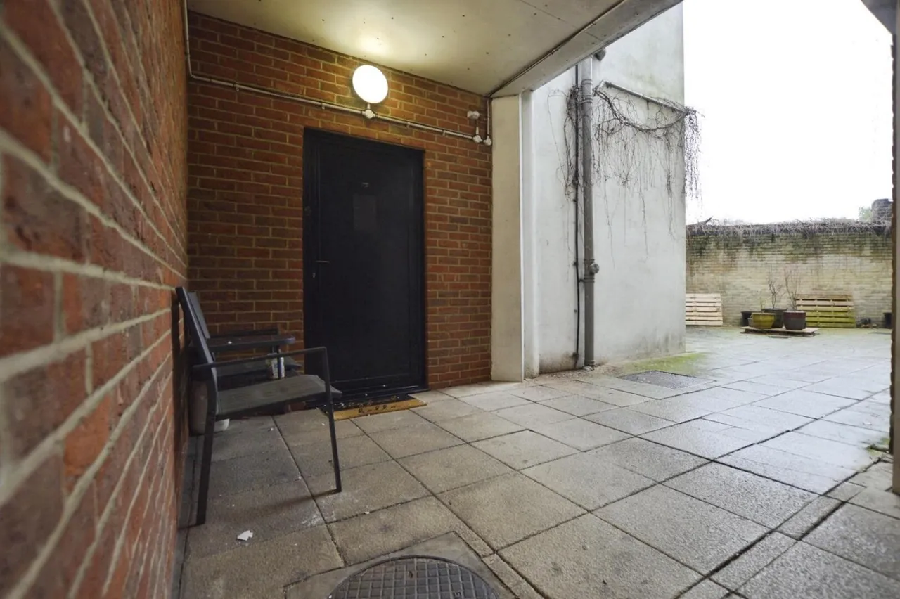 Jedburgh Road, London, E13, photo 18