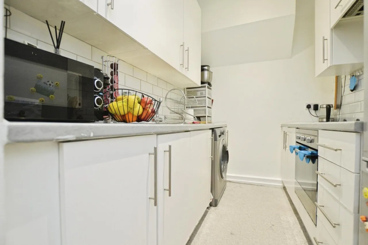 Jedburgh Road, London, E13, photo 7