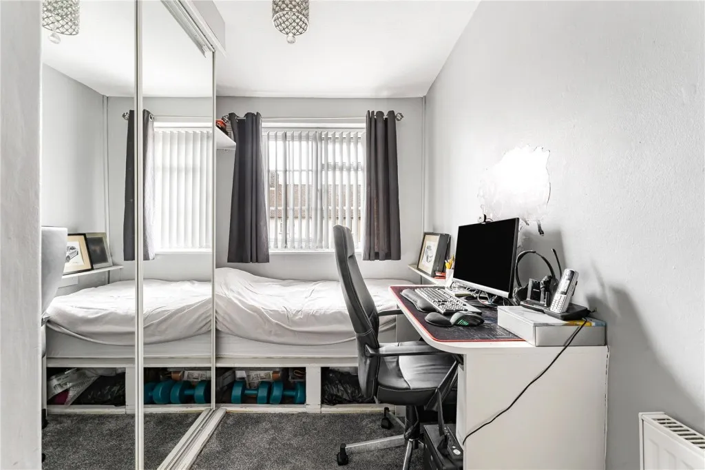 Crutchley Road, London, SE6, photo 10